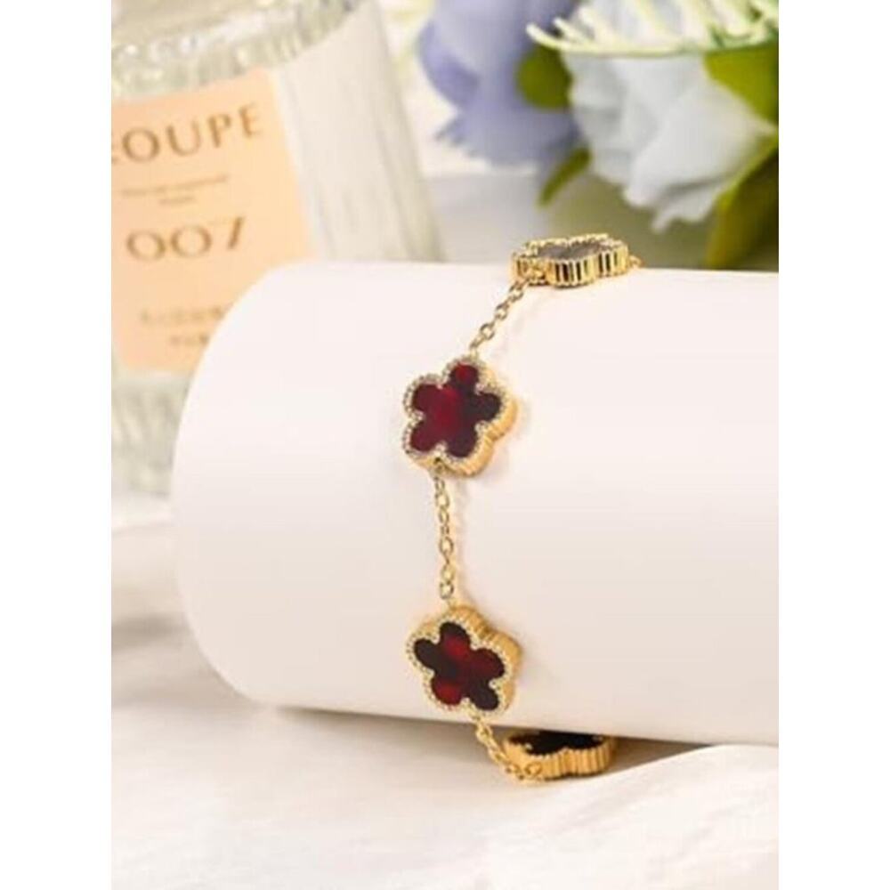 Women's Red Four-Leaf Clover Bracelet Hypoallergenic Stainless Steel 18K Gold